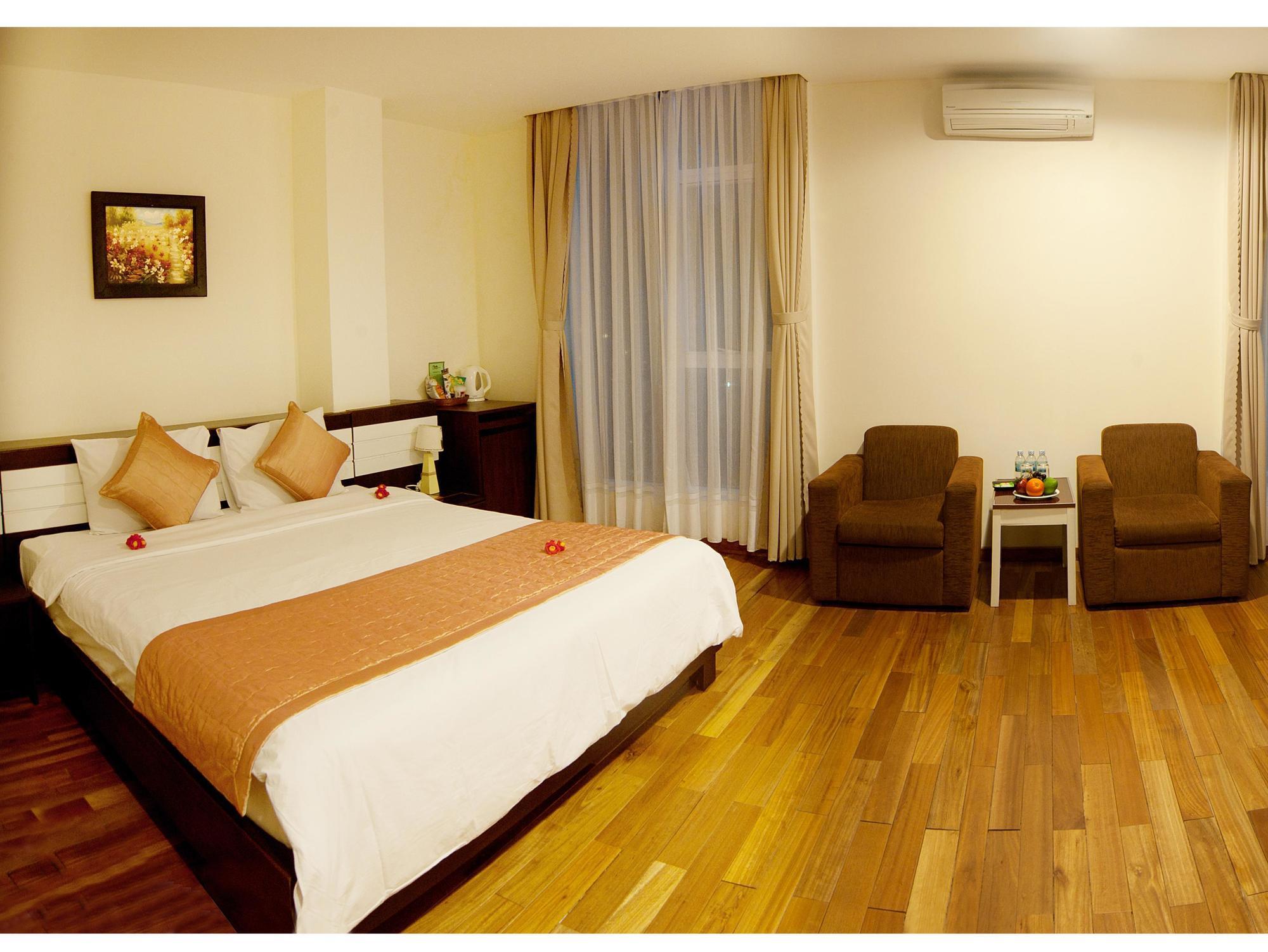 Tarasa Hotel Da Nang Exterior photo
